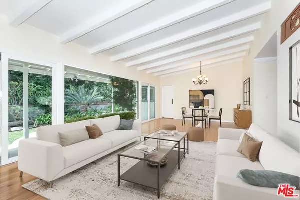 Los Angeles, CA 90077,1129 Roscomare RD