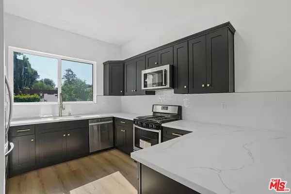 Tarzana, CA 91356,5741 Cahill AVE