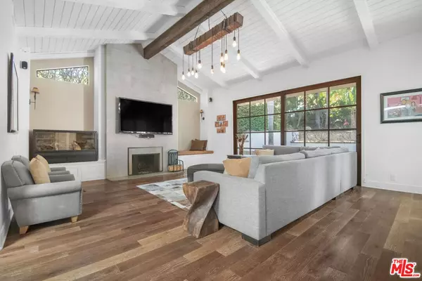 Los Angeles, CA 90025,10353 Mississippi AVE