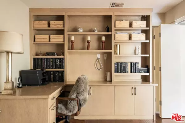 211 S Spalding DR #105N, Beverly Hills, CA 90212