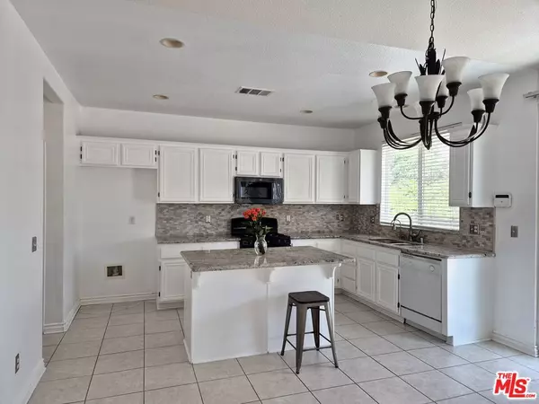 Rancho Cucamonga, CA 91739,7637 Pinot PL