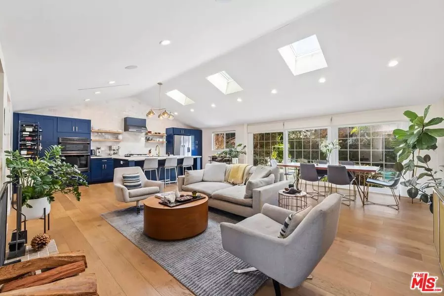 9418 S 10th AVE, Inglewood, CA 90305