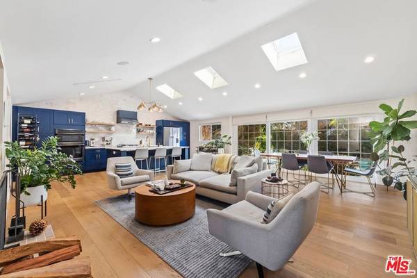 9418 S 10th AVE, Inglewood, CA 90305