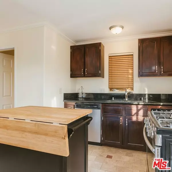 Los Angeles, CA 90069,8296 Presson PL