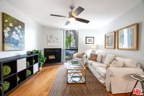 11743 Darlington AVE #1, Los Angeles, CA 90049