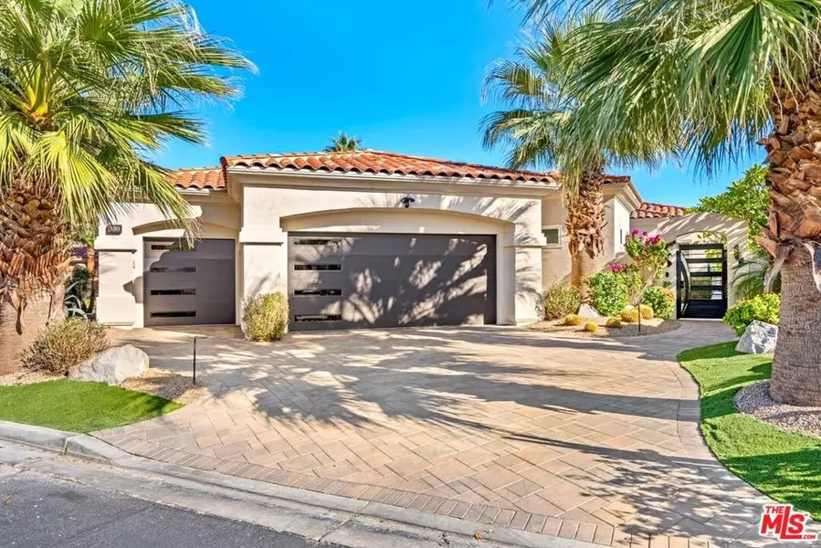 580 Elk Clover CIR, Palm Desert, CA 92211