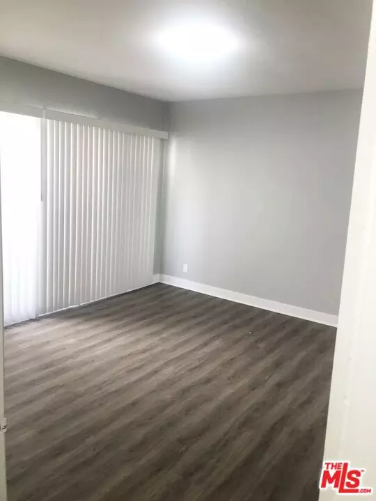 Los Angeles, CA 90035,8635 Cashio ST #7