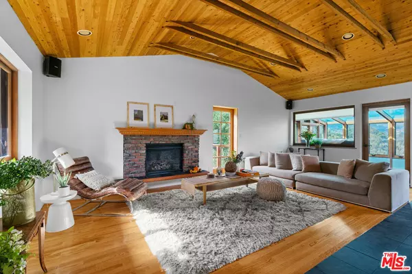 Topanga, CA 90290,20006 Valley View DR