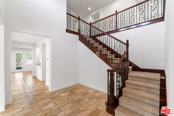 Agoura Hills, CA 91301,1952 Hazel Nut CT