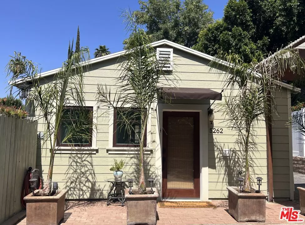 Woodland Hills, CA 91364,5262 Sale AVE