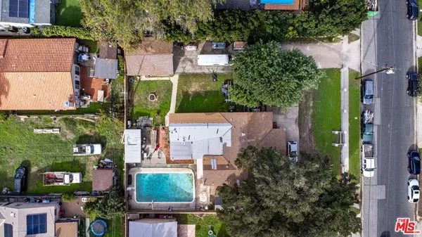 Reseda, CA 91335,7231 Vanalden AVE