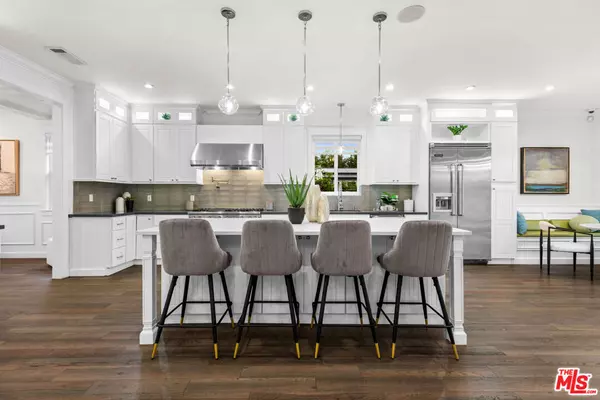 Sherman Oaks, CA 91423,4616 Ventura Canyon AVE