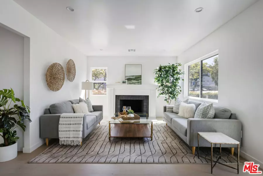 4918 10th AVE, Los Angeles, CA 90043