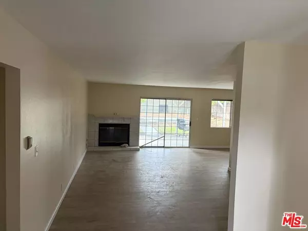 Chatsworth, CA 91311,20477 Mayall ST