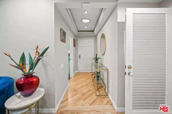 Beverly Hills, CA 90210,2519 Hutton DR