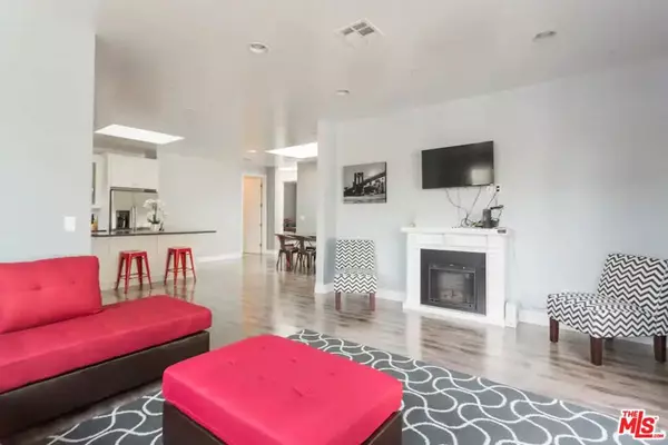 Van Nuys, CA 91406,7311 Gaviota ST