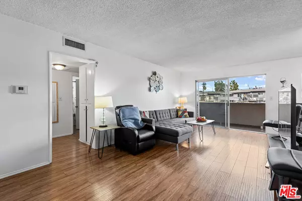 6227 Morse AVE #307, North Hollywood, CA 91606