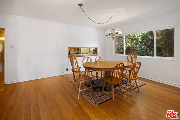 Los Angeles, CA 90048,6501 Commodore Sloat DR