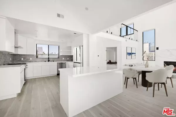 Santa Monica, CA 90405,2225 4th ST #B