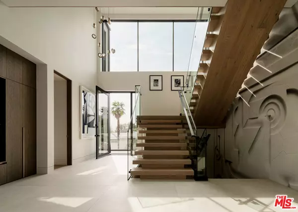 Los Angeles, CA 90064,9919 Girla WAY