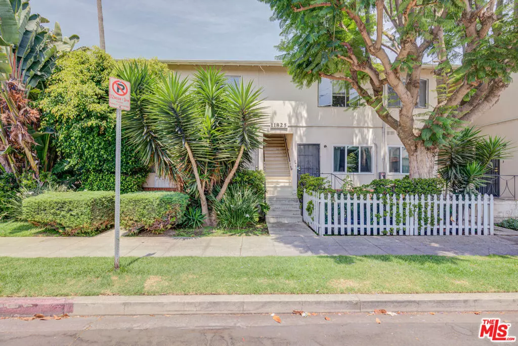 Los Angeles, CA 90025,11825 Iowa AVE #4