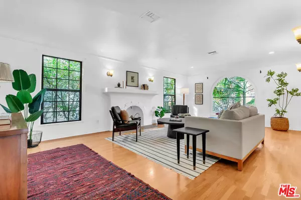 Los Angeles, CA 90048,6122 W 6th ST