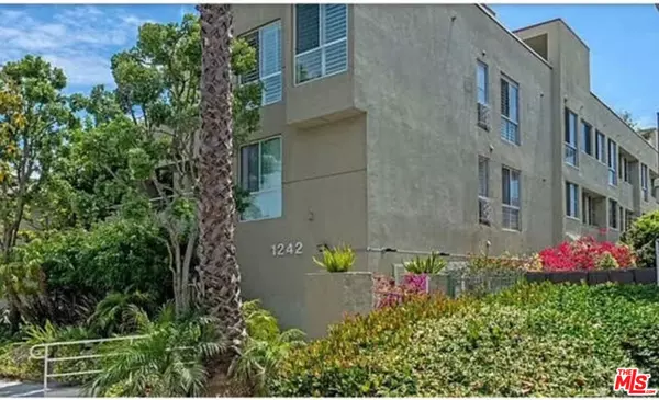 1242 9th #2A, Santa Monica, CA 90401