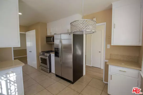 Lake Balboa, CA 91406,7465 N Forbes AVE