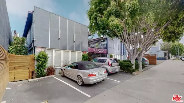 Los Angeles, CA 90025,10333 Santa Monica BLVD #7