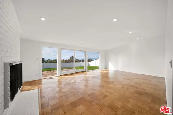 Rancho Palos Verdes, CA 90275,27041 Whitestone RD