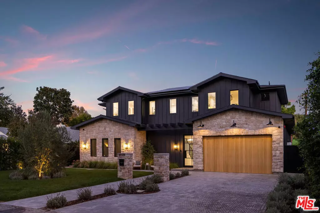 Valley Village, CA 91607,4828 Radford AVE