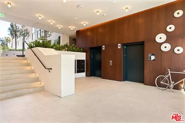 Los Angeles, CA 90026,3004 Sunset BLVD #206