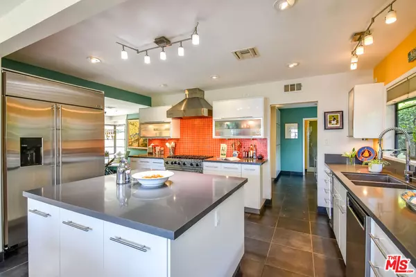 Studio City, CA 91604,3540 WILLOWCREST AVE