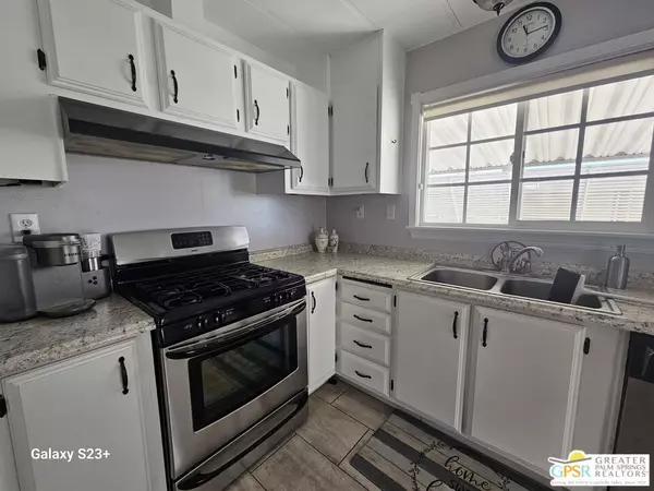 Desert Hot Springs, CA 92240,14777 Palm DR #15