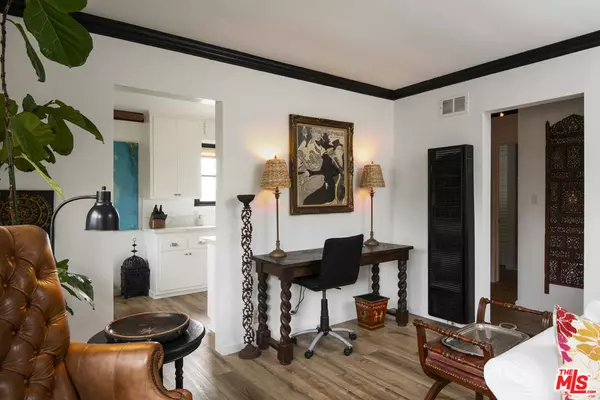 Venice, CA 90291,253 3rd AVE