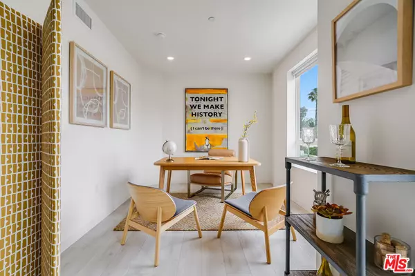 Los Angeles, CA 90035,1021 S Shenandoah ST #501