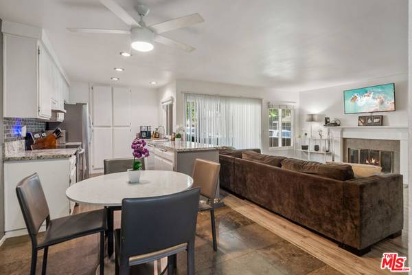 Inglewood, CA 90305,3867 Thorncroft LN #B