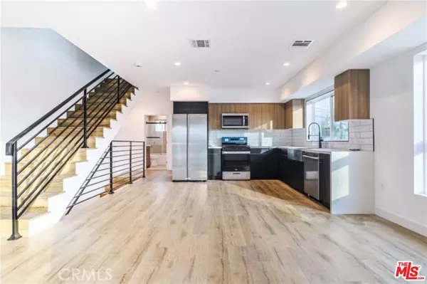 10810 Hesby ST, North Hollywood, CA 91601