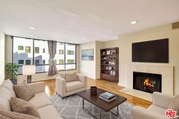 Los Angeles, CA 90068,1900 Vine ST #103