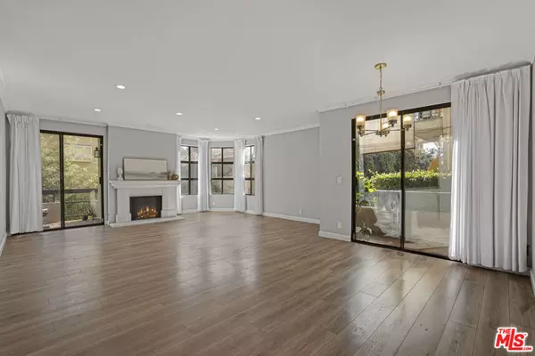 Los Angeles, CA 90035,8642 GREGORY WAY #103