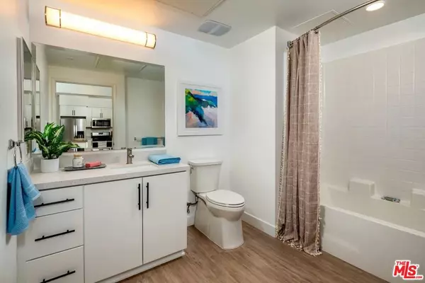 El Monte, CA 91731,10568 Promenade Gateway #536