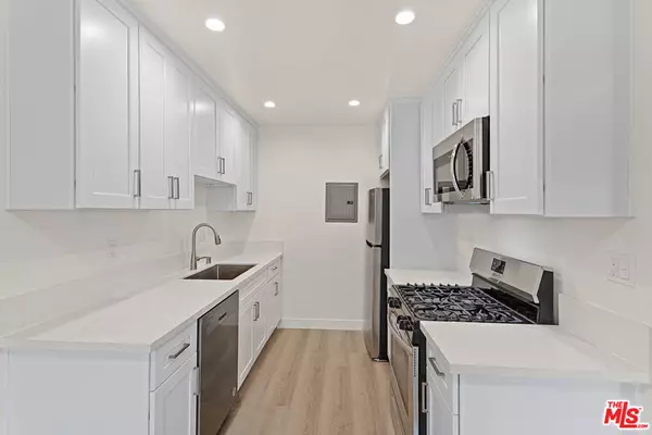 Gardena, CA 90249,2908 W 141st PL