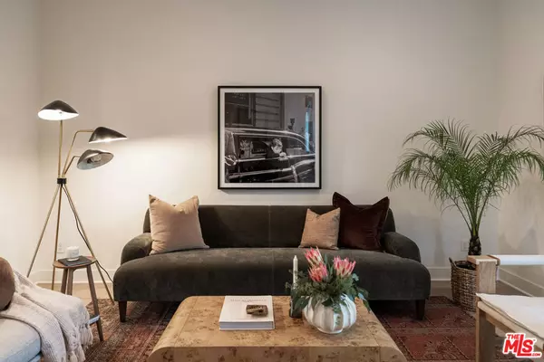 2210 Tom Mix RD, Los Angeles, CA 90026