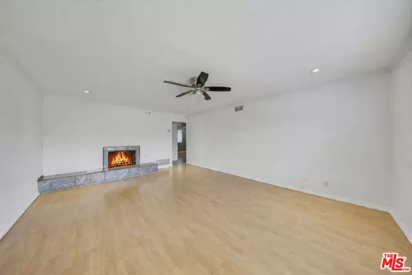 Glendora, CA 91740,320 E Woodcroft AVE