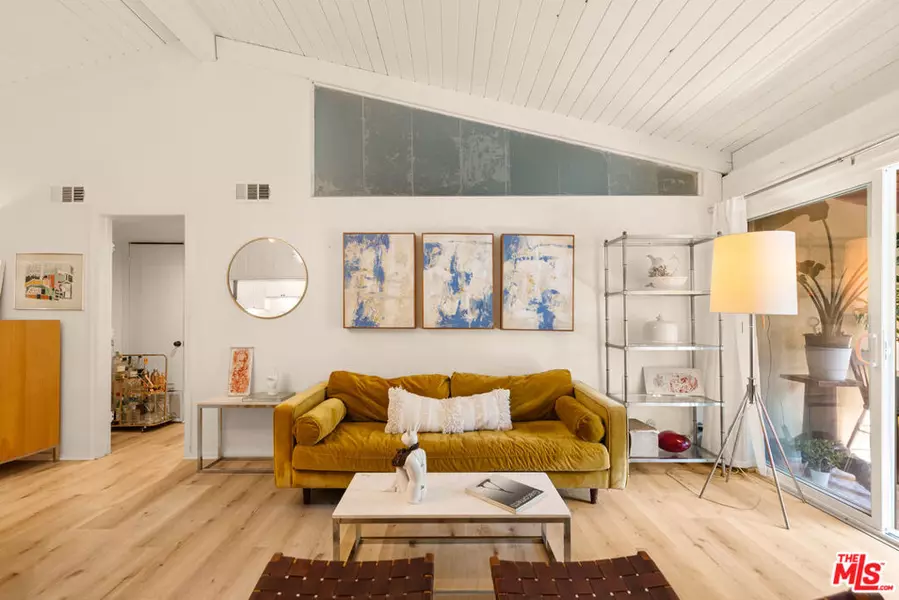 6425 Green Valley CIR #302, Culver City, CA 90230