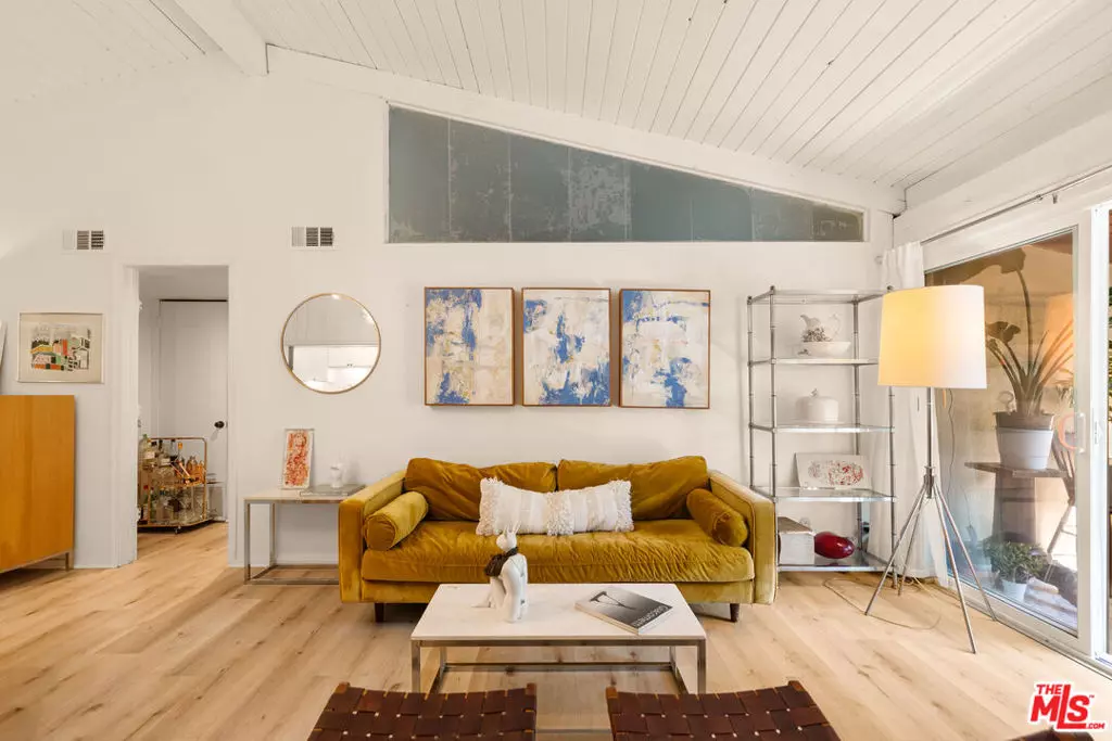 Culver City, CA 90230,6425 Green Valley CIR #302