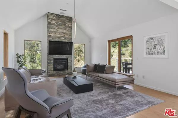 Beverly Hills, CA 90210,10110 Cielo DR