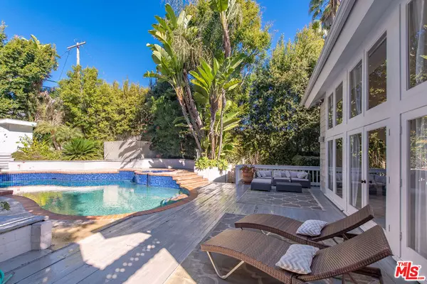 Los Angeles, CA 90034,3245 Provon LN