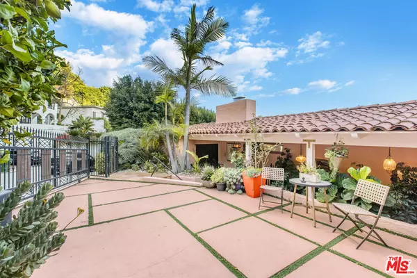 Los Angeles, CA 90069,1641 N Crescent Heights BLVD