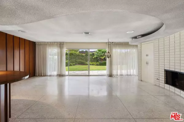 Los Angeles, CA 90056,6619 S Bedford AVE